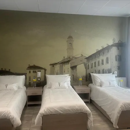 Volpedo Hostel 沃尔佩多