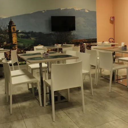 Hotell Volpedo Hostel *